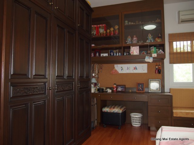 Very Pleasing 4 Bedroom/ 5 Bathroom Home with Maid's Room for Sale