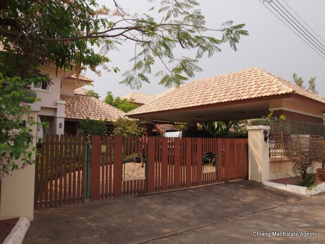 Very Pleasing 4 Bedroom/ 5 Bathroom Home with Maid's Room for Sale