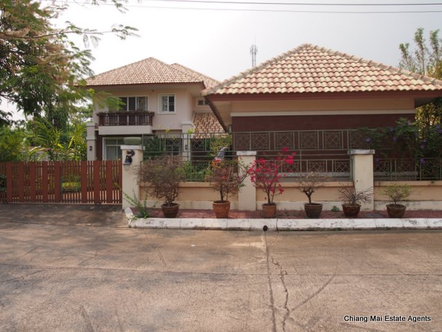 Very Pleasing 4 Bedroom/ 5 Bathroom Home with Maid's Room for Sale
