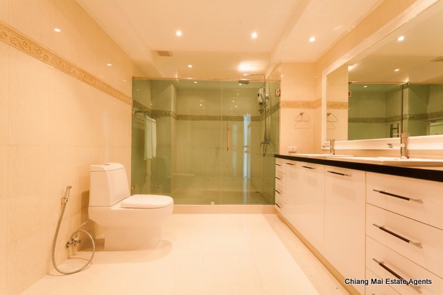 Exclusive Penthouse on Nimmanhemin For Sale