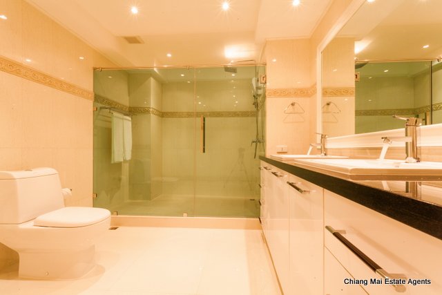Exclusive Penthouse on Nimmanhemin For Sale
