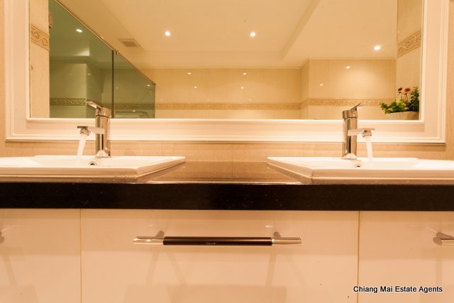 Exclusive Penthouse on Nimmanhemin For Sale