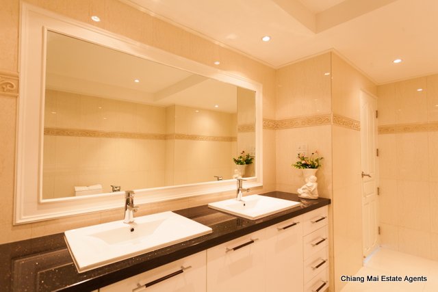 Exclusive Penthouse on Nimmanhemin For Sale