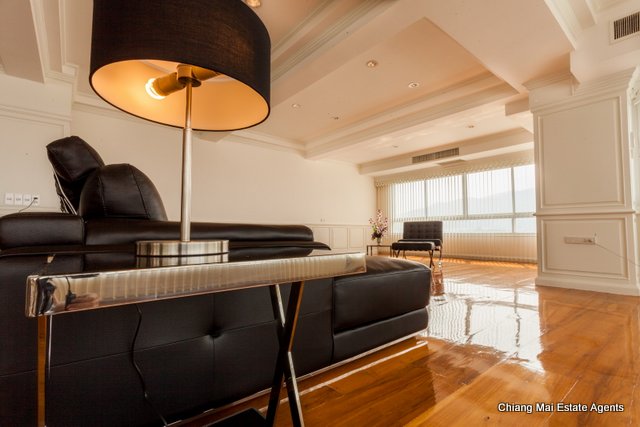 Exclusive Penthouse on Nimmanhemin For Sale