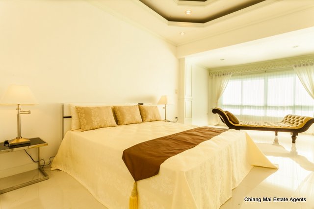 Exclusive Penthouse on Nimmanhemin For Sale