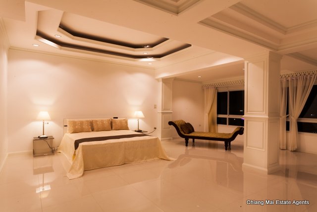 Exclusive Penthouse on Nimmanhemin For Sale