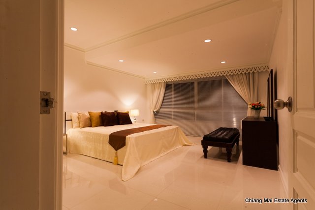 Exclusive Penthouse on Nimmanhemin For Sale