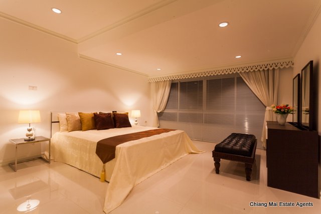 Exclusive Penthouse on Nimmanhemin For Sale