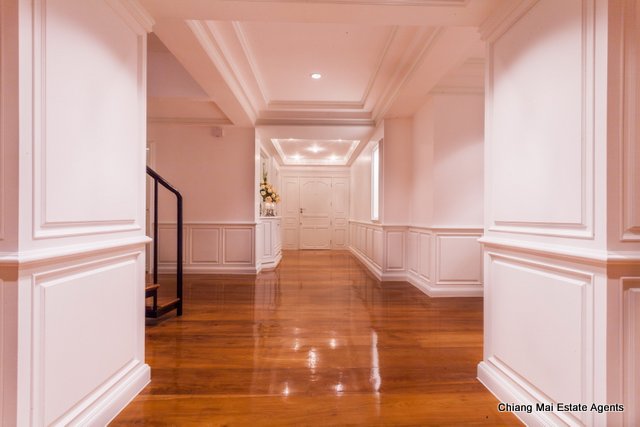 Exclusive Penthouse on Nimmanhemin For Sale