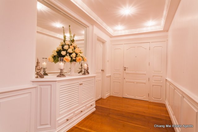 Exclusive Penthouse on Nimmanhemin For Sale