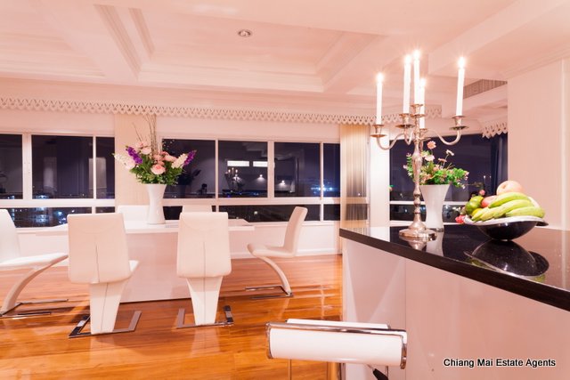 Exclusive Penthouse on Nimmanhemin For Sale