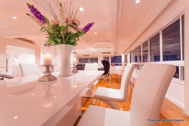 Exclusive Penthouse on Nimmanhemin For Sale