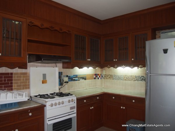 Beautiful 4 Bedroom Home in Moo Baan Nai Fun