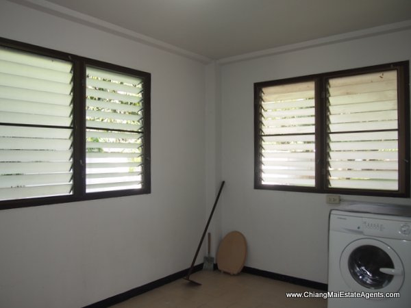 Beautiful 4 Bedroom Home in Moo Baan Nai Fun