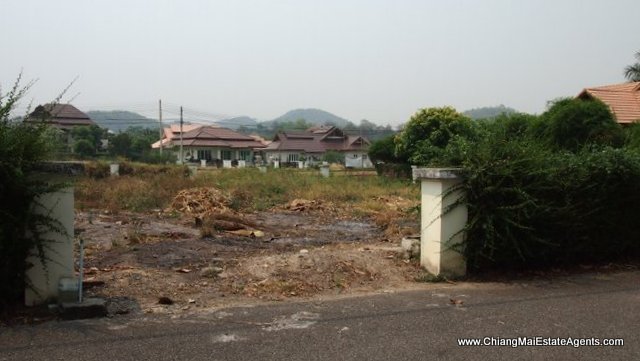 300 Sqw Land For Sale in Lakeview Resort