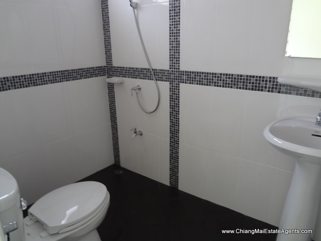 2 Bedrooms house for rent